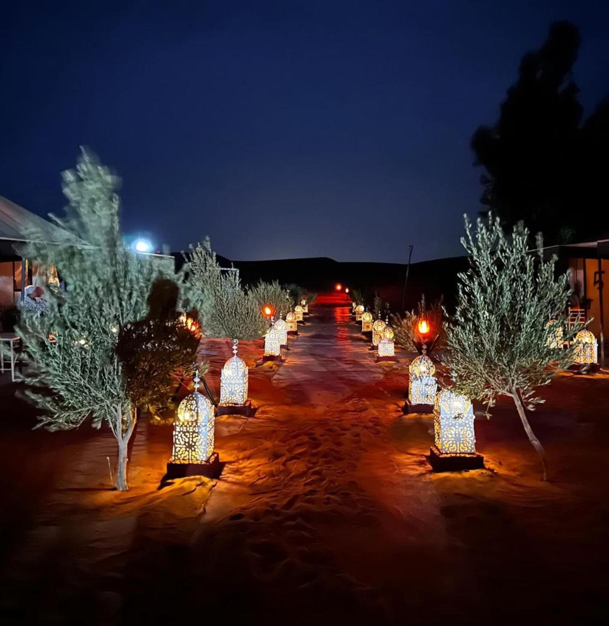 Hotel Itran Luxury Camp à Merzouga Extérieur photo