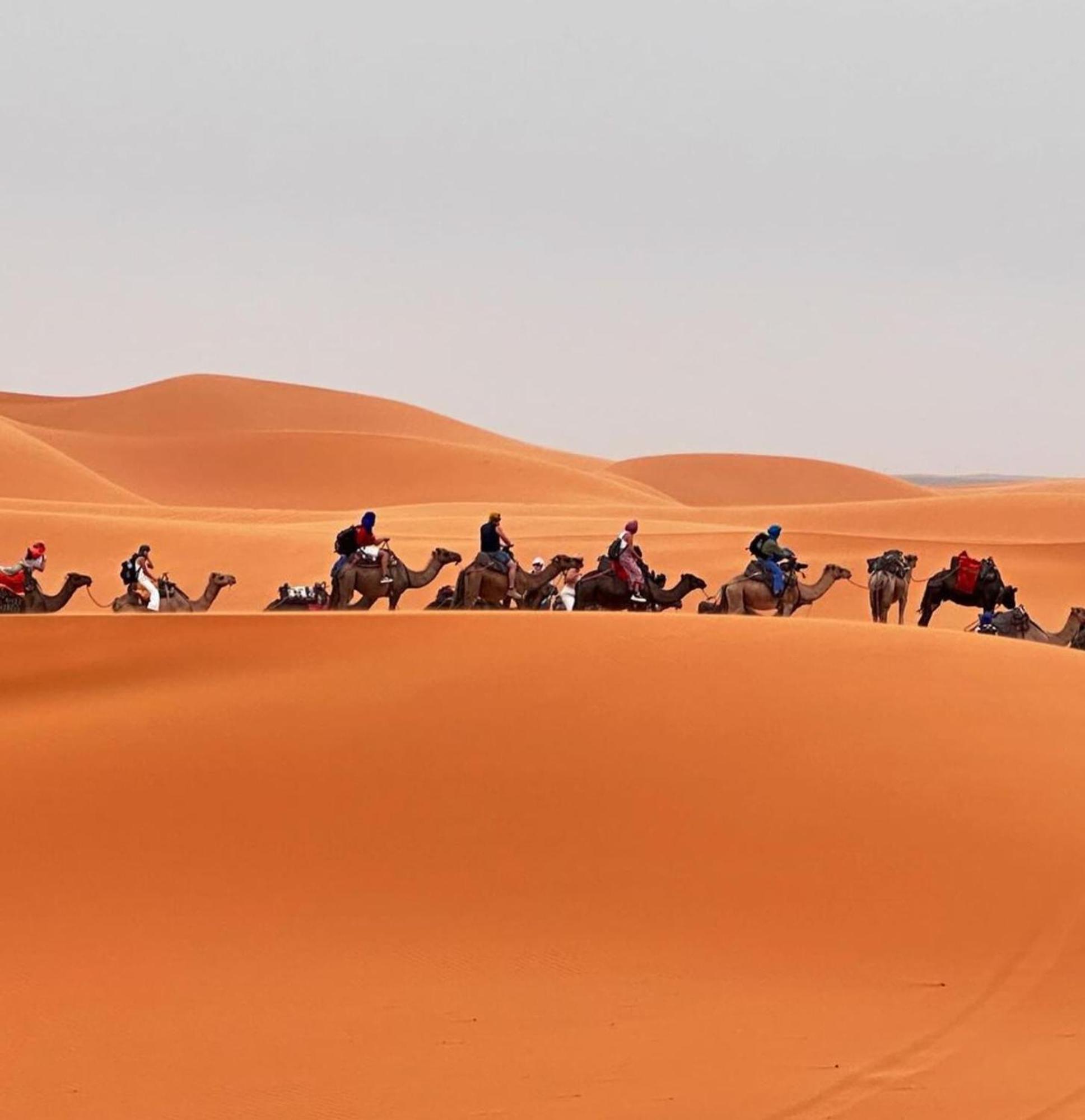 Hotel Itran Luxury Camp à Merzouga Extérieur photo