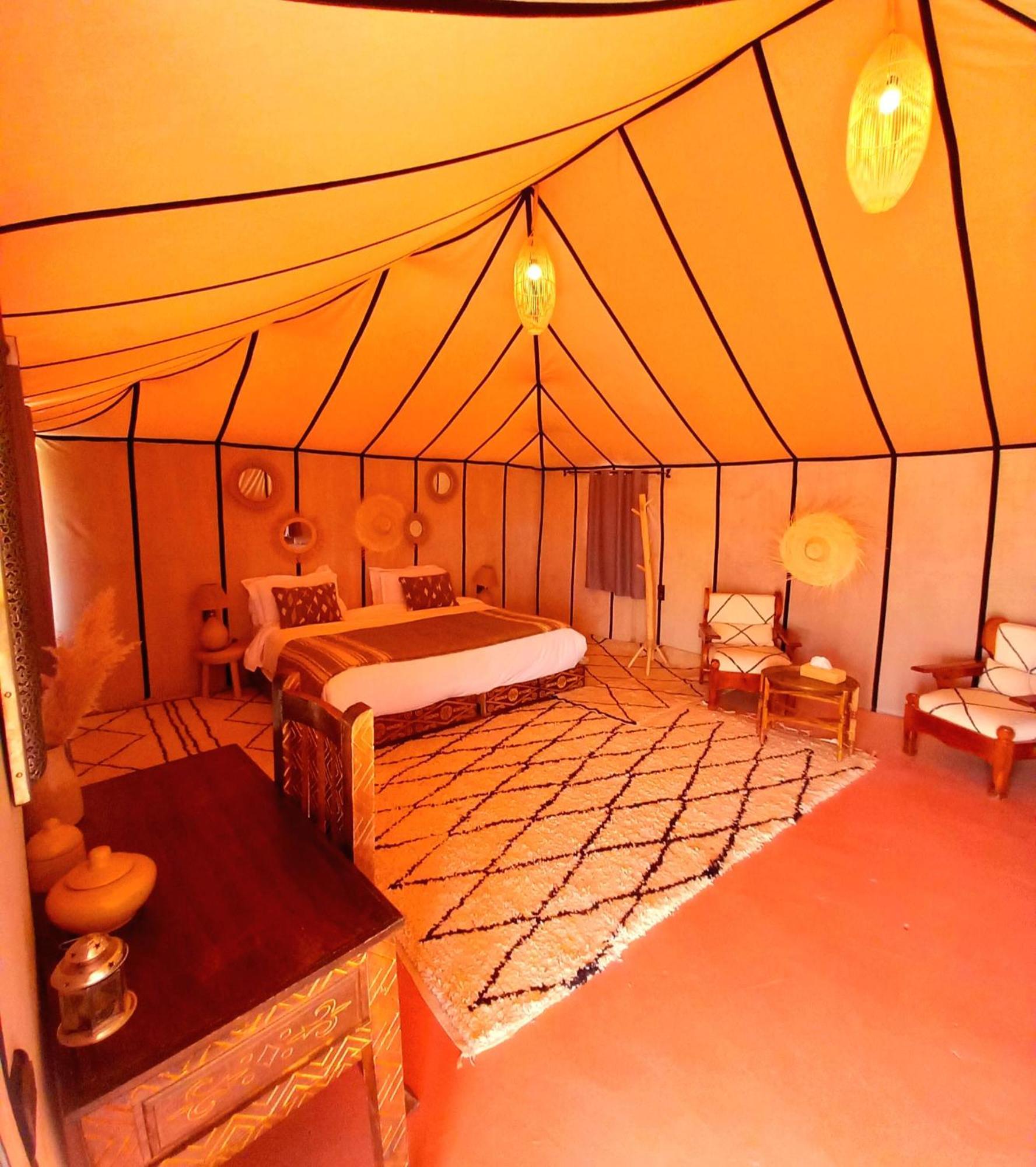 Hotel Itran Luxury Camp à Merzouga Extérieur photo