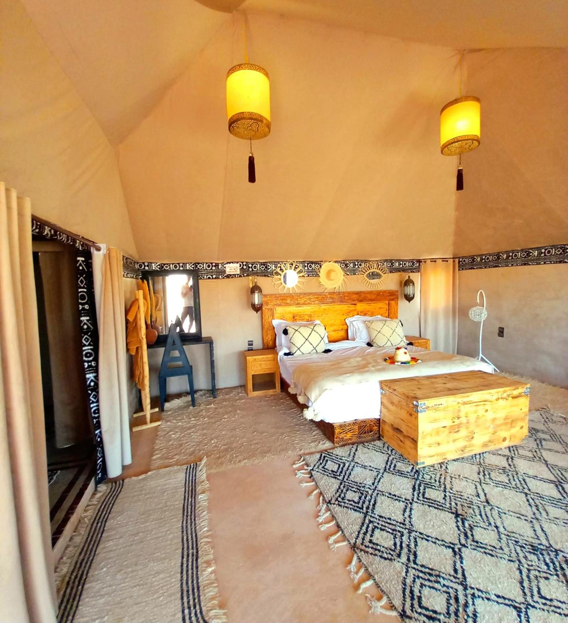 Hotel Itran Luxury Camp à Merzouga Extérieur photo